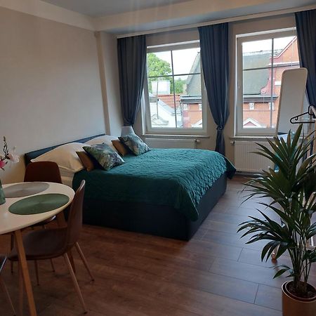 Apartament Róg Bohaterów Warszawy Mrągowo Zewnętrze zdjęcie